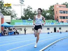 雷速竞猜- 被雪豹崽崽碰瓷了 