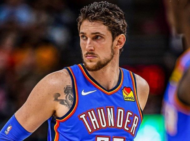 雷速竞猜-关于穆古鲁扎连续三场比赛得分超过高光表现，湖人挑战极限！的信息