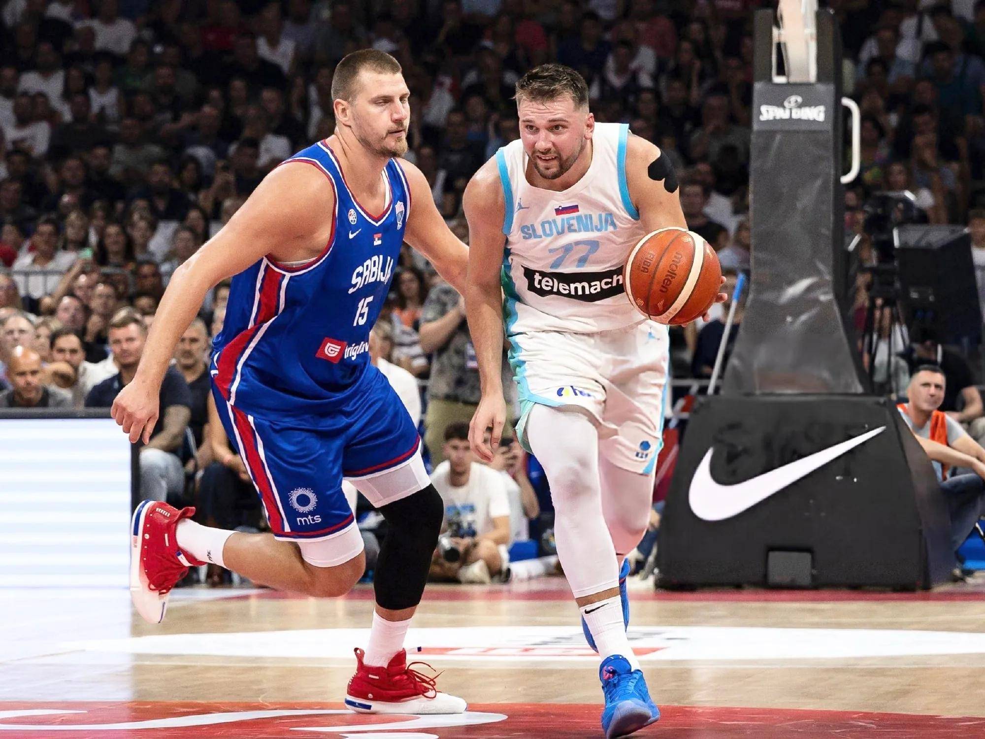 雷速直播- 东契奇打美国队 