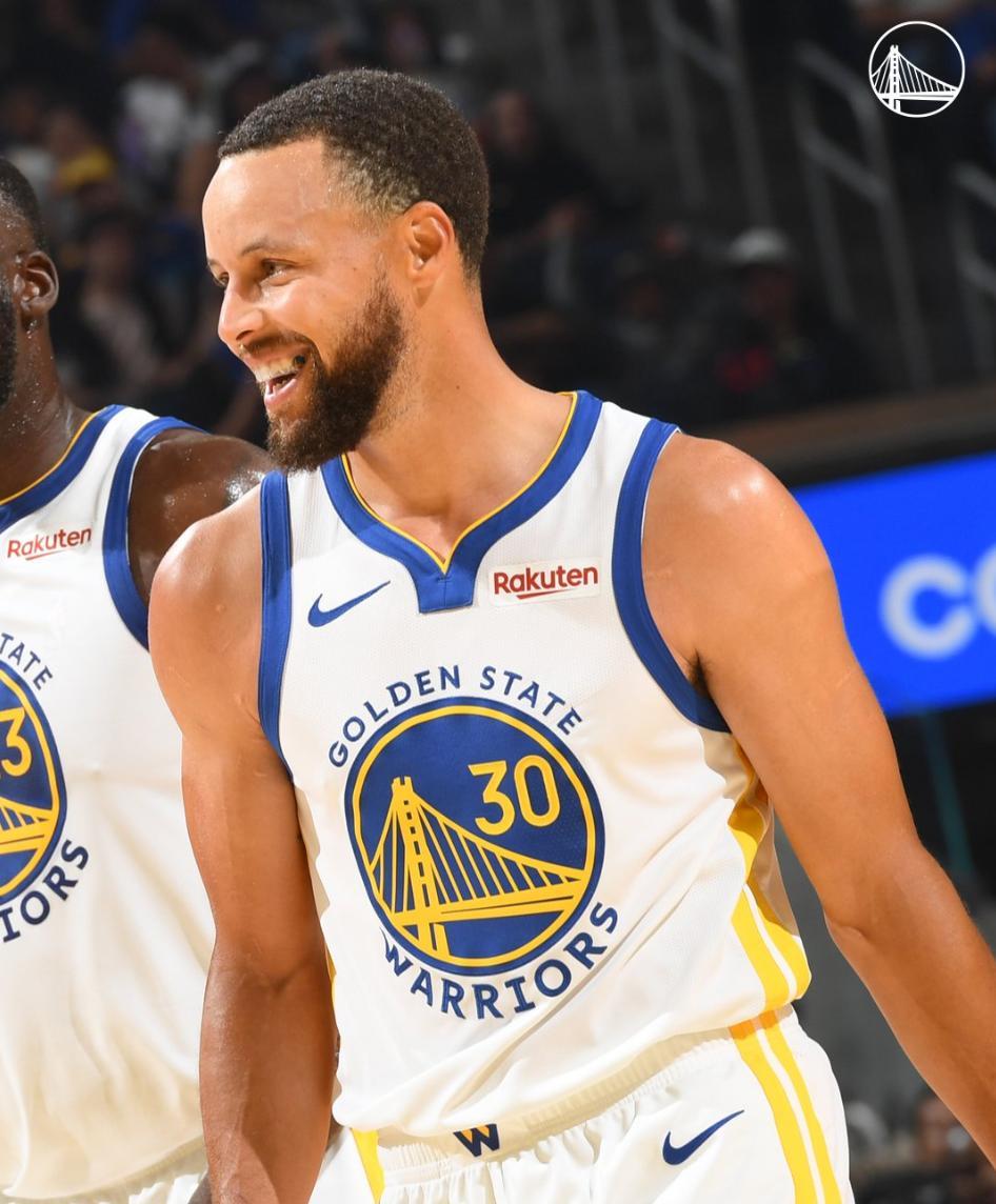 雷速体育-关于库里在法国队比赛中逆转，高光表现引发热议！的信息