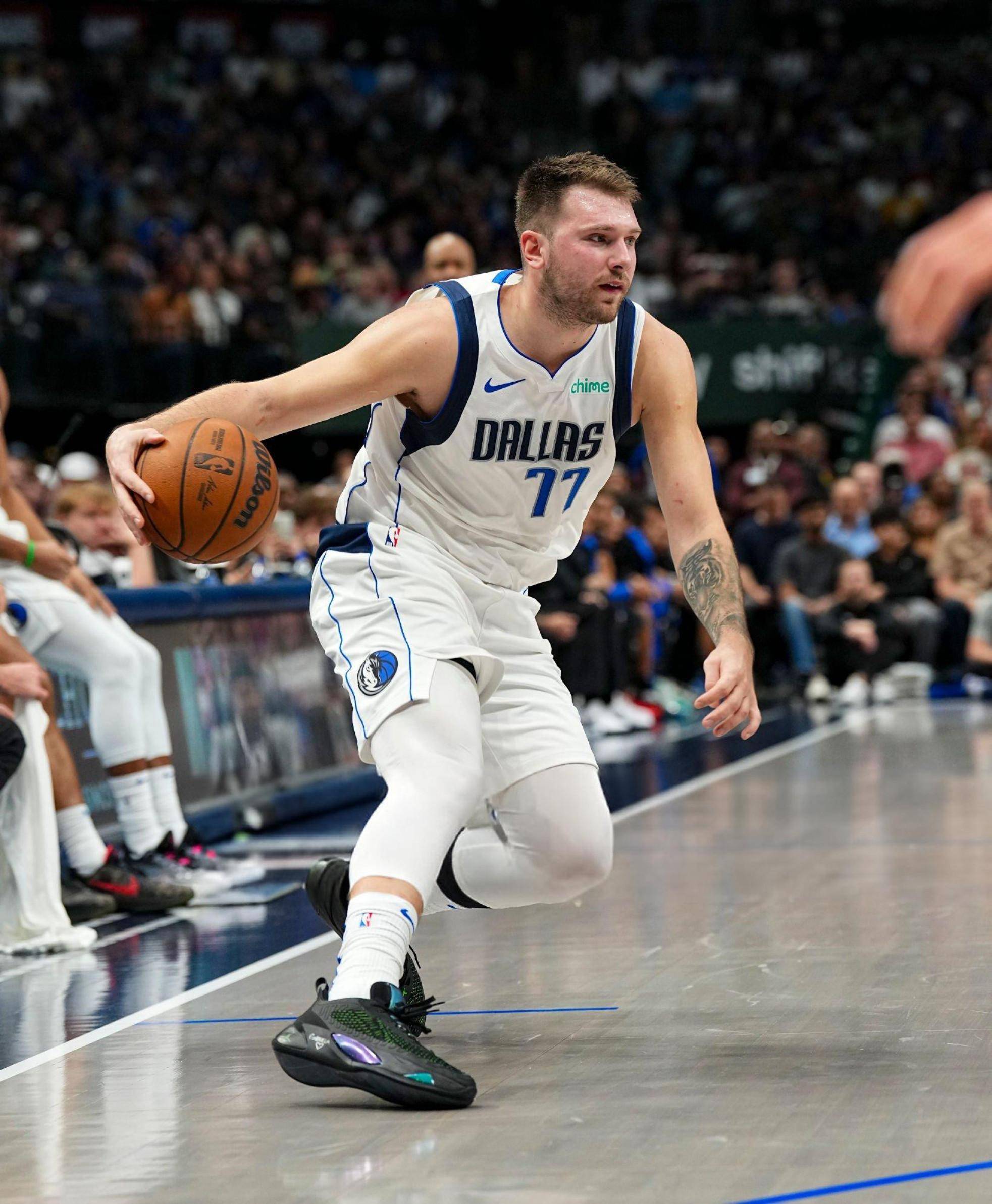 东契奇在阿森纳比赛中战术调整，势不可挡引发热议！的简单介绍